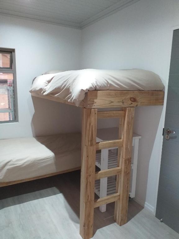 Lovely brand new flat near restaurants and beach with solar - free wifi and DSTV - Appartement De Deux Chambres