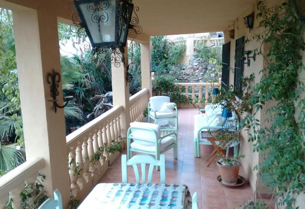 Zdjęcie z galerii obiektu Unique villa with magnificent views w mieście Nerja