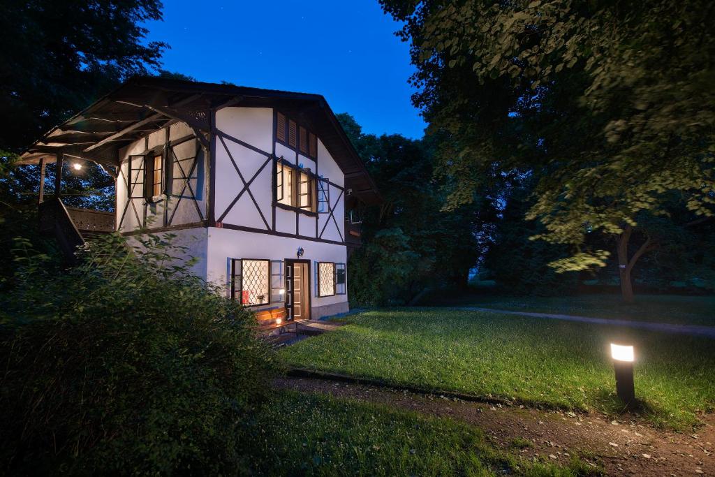 Zahrada ubytování Chateau Loucen Garden Retreat