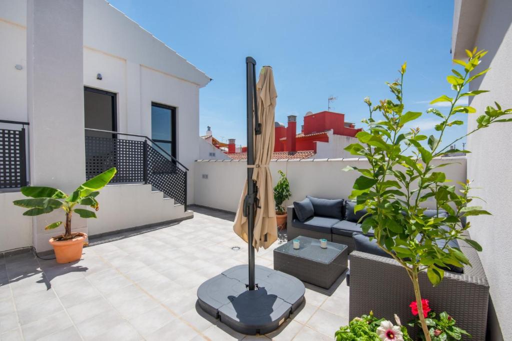 Balkón alebo terasa v ubytovaní Jinetes Penthouse in Malaga by Solaga Holiday Homes