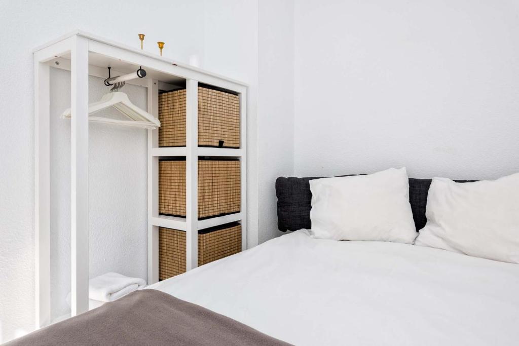 Postel nebo postele na pokoji v ubytování San Juan Penthouse in Malaga by Solaga Holiday Homes