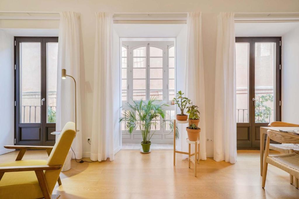 Część wypoczynkowa w obiekcie Larios Suites in Malaga by Solaga Holiday Homes