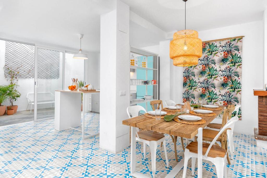 Zdjęcie z galerii obiektu Chuita Beach House in Malaga by Solaga Holiday Homes w Maladze