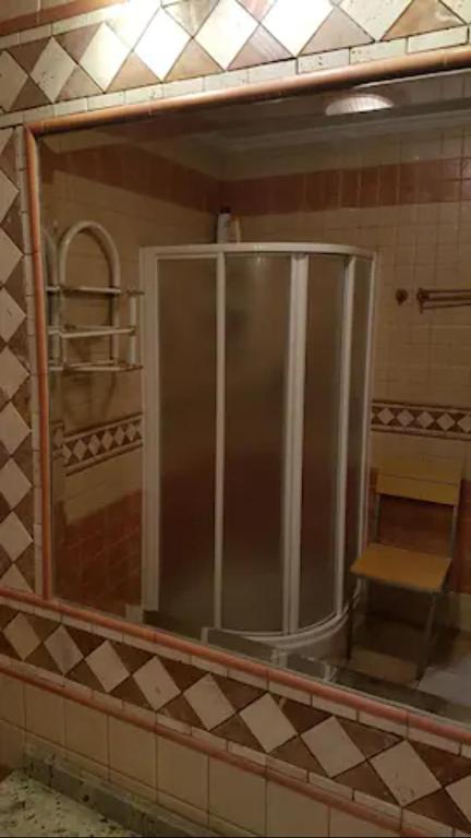 Koupelna v ubytování Habitación en Ocaña