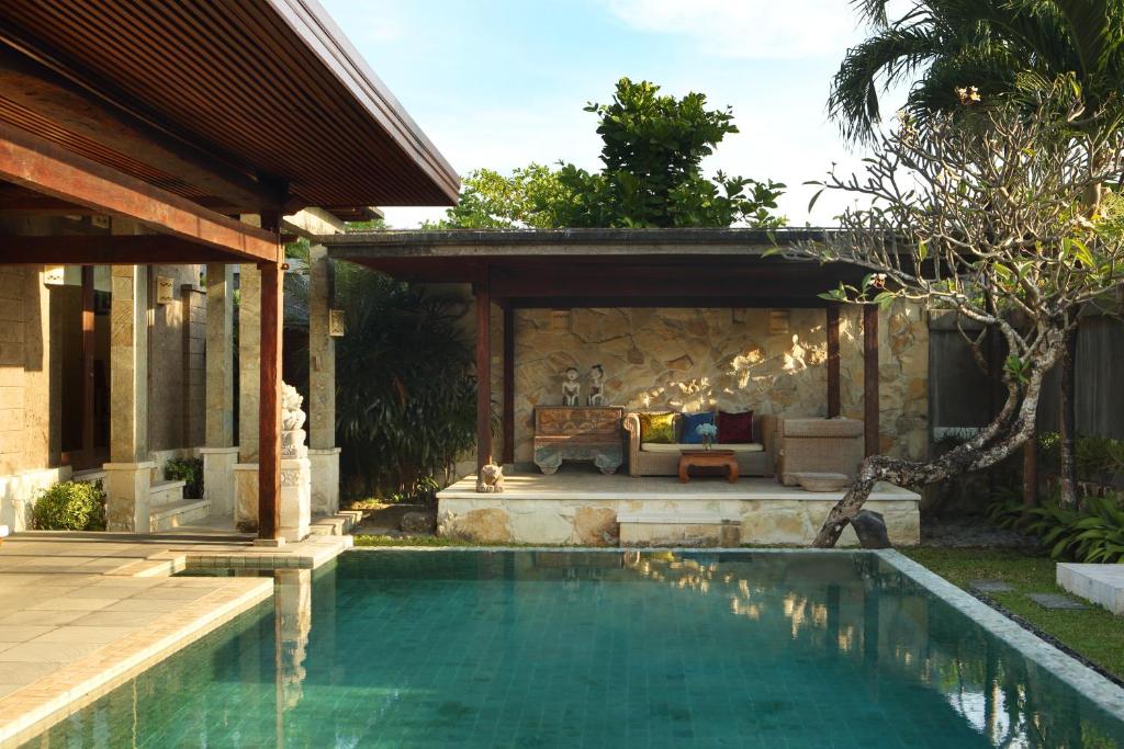 Bazén v ubytování Alindra Villas & Spa nebo v jeho okolí