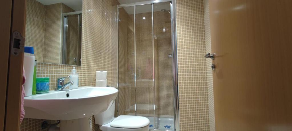 Kúpeľňa v ubytovaní Europa - Fira Barcelona Apartment