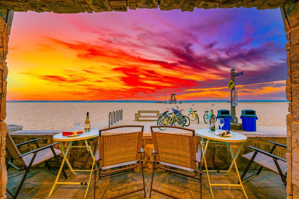 Boardwalk Beachhouse Combo