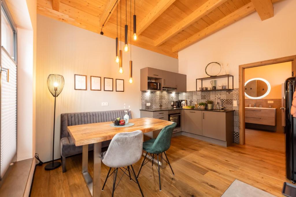 Kuchyň nebo kuchyňský kout v ubytování Fichtenlodge Stubaital