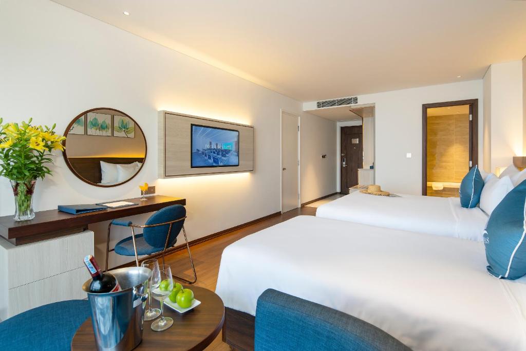 Grand Triple Suite with Ocean View