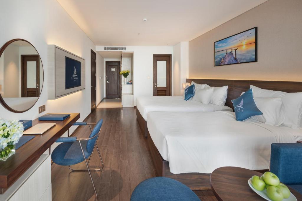Grand Triple Suite with Ocean View