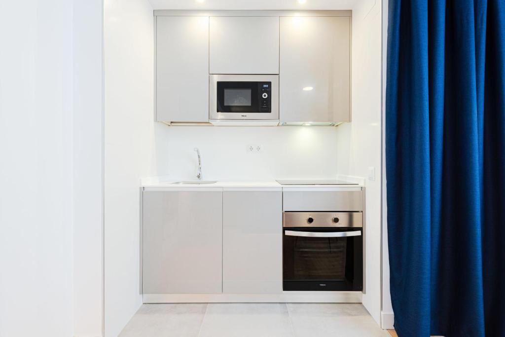 Premium Accomodation in La Rosaleda Area - Madrid, Madrid ...