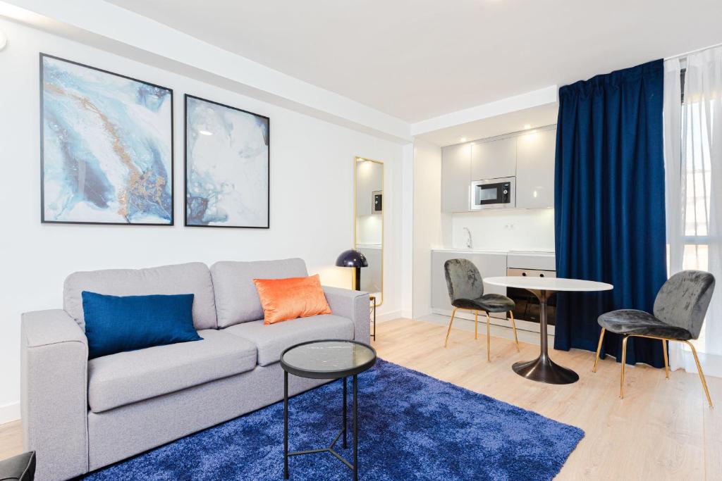Premium Accomodation in La Rosaleda Area - Madrid, Madrid ...