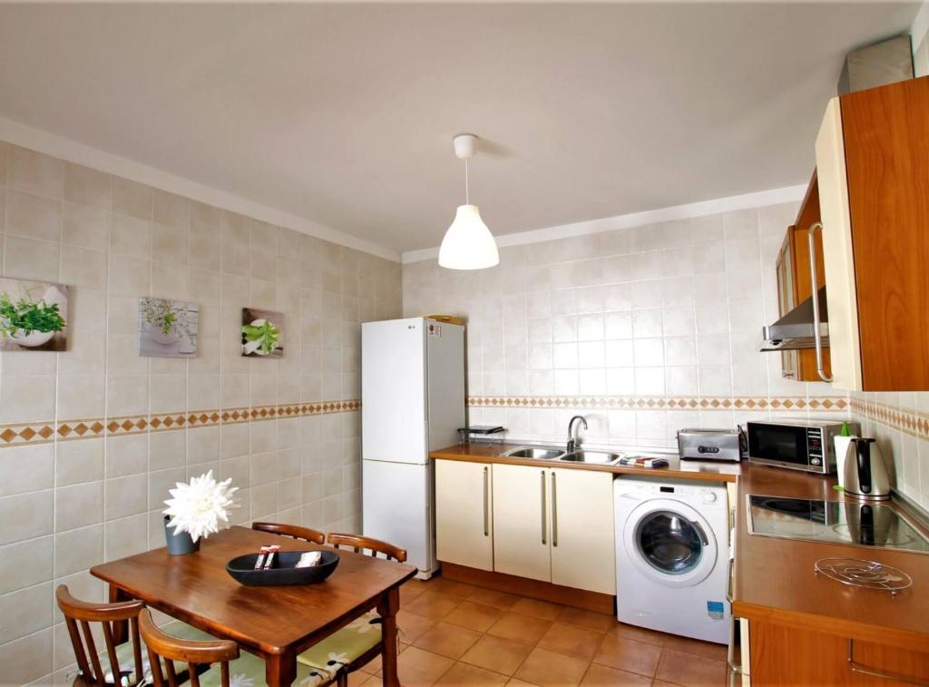 A kitchen or kitchenette at Casa El Rincon Azul