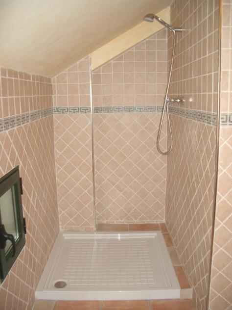 A bathroom at Casa Rural 3 en un fantástico legado