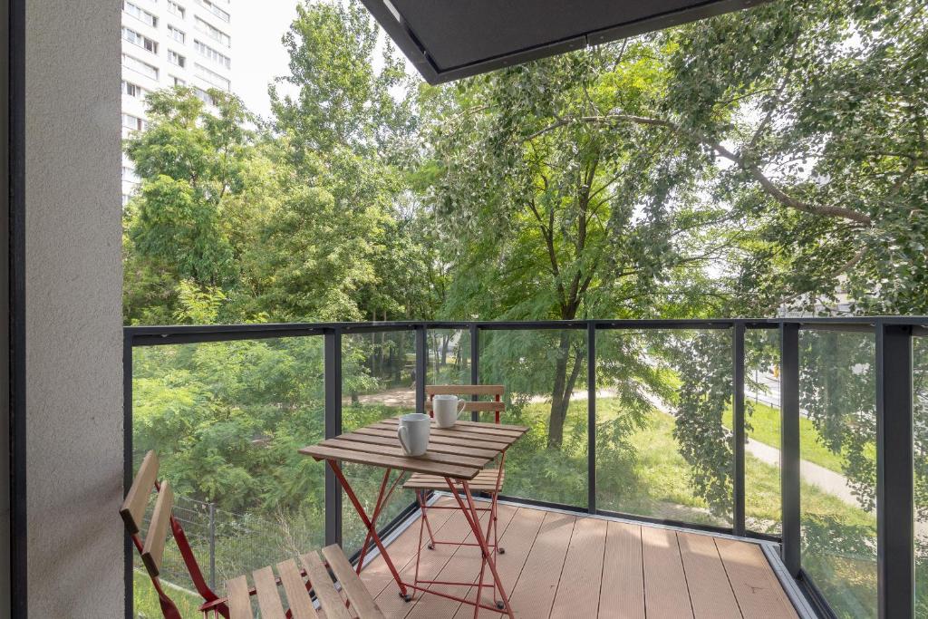Balkón alebo terasa v ubytovaní Metro Wilanowska Comfortable Apartment