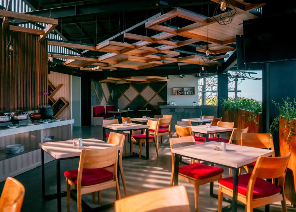 Restaurace v ubytování Royal Regantris Trawangan