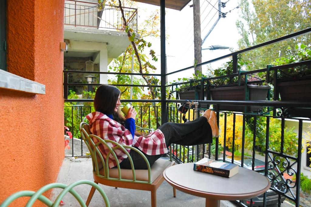 Balkón nebo terasa v ubytování Sophias Cottage