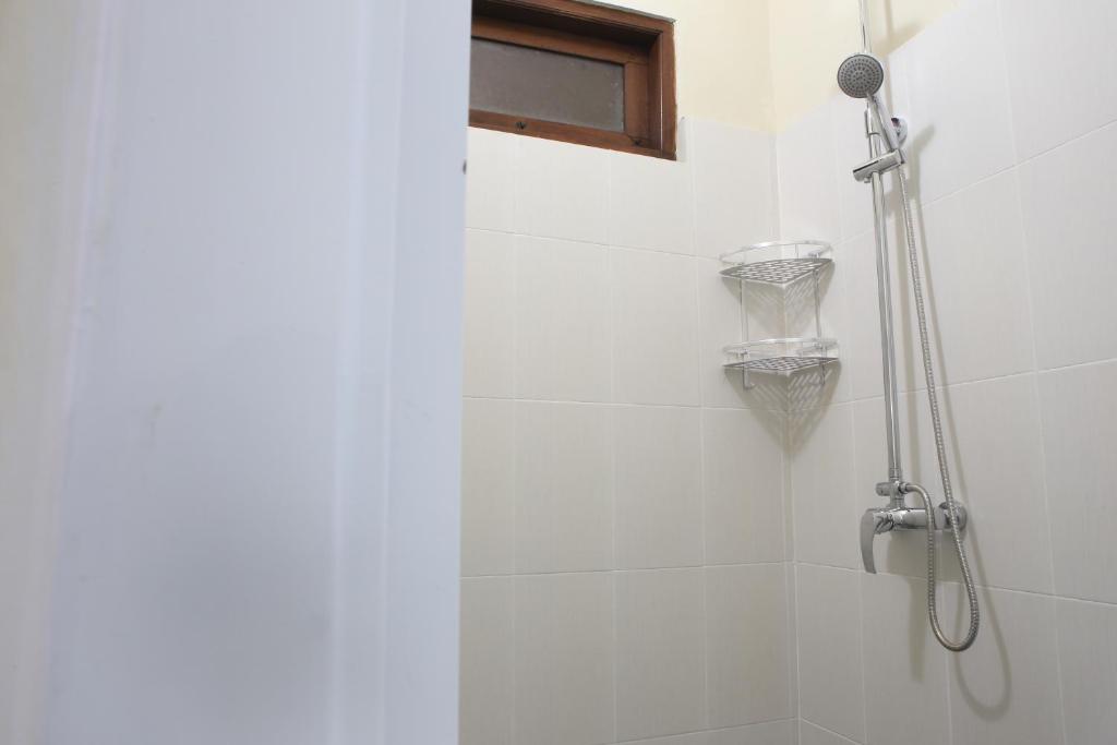 Un baño de Aru House Ubud