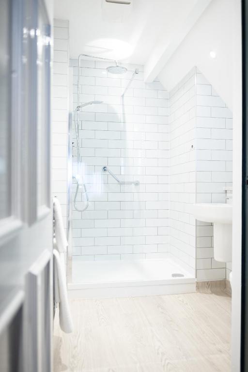 The Pine Marten by Innkeeper's Collection - Resim 12