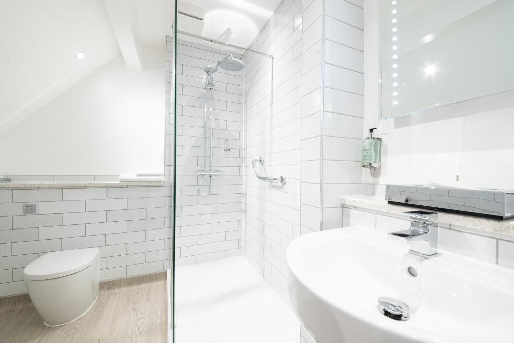 The Pine Marten by Innkeeper's Collection - Resim 30