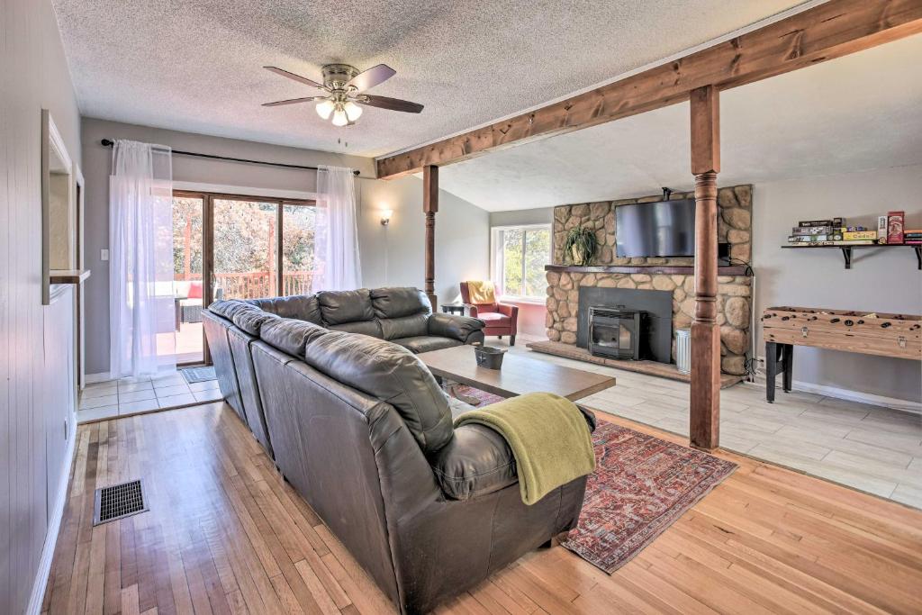 Walkable Palmer Lake Home with Deck and View!, Palmer Lake Updated