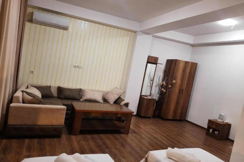 Posezení v ubytování Hotel Goldenera