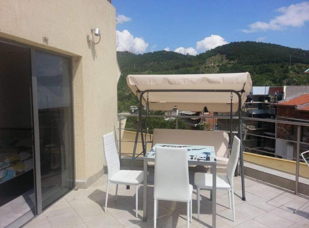 Nespecifikovaný výhled na hory nebo výhled na hory při pohledu z hotelu