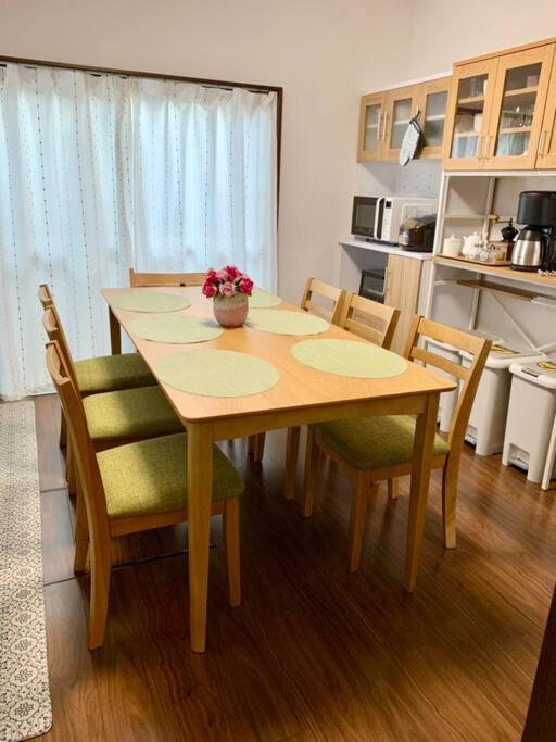 Kuchyň nebo kuchyňský kout v ubytování Nara Family HOUSE