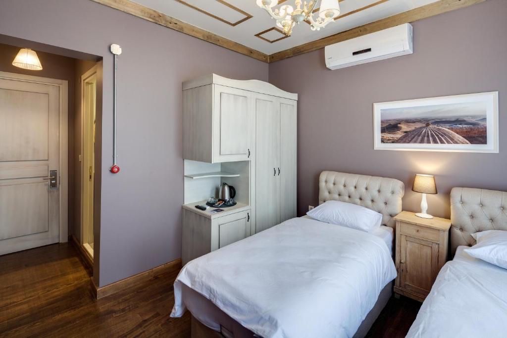 Loka Suites - Deluxe Double Or Twin Room