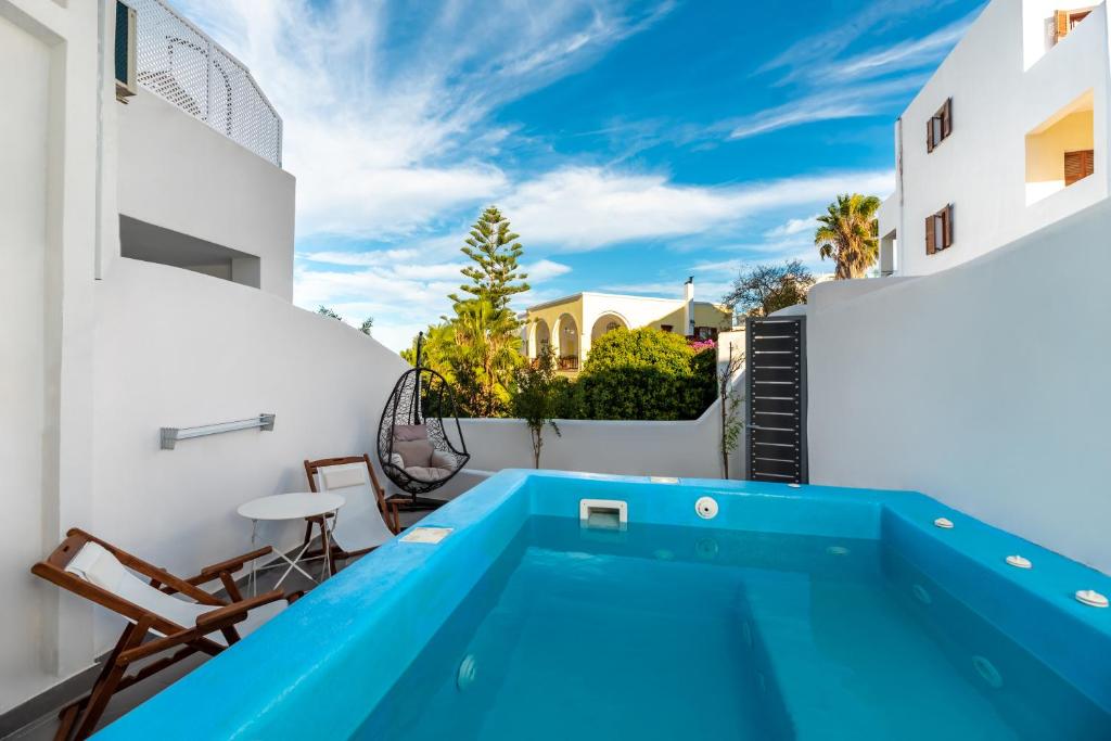 The Muses of Santorini Private Jacuzzi Suites - 16