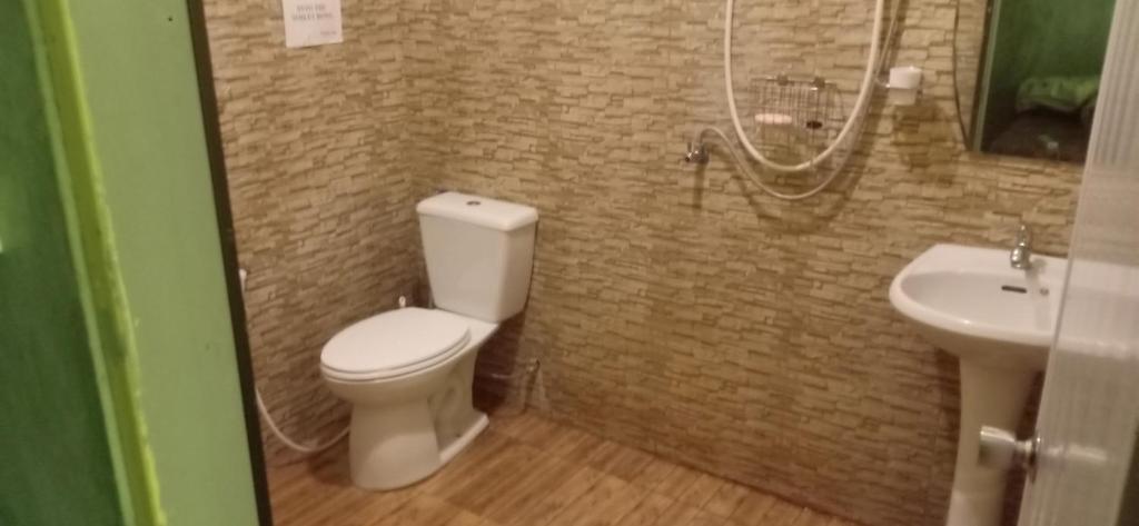 Koupelna v ubytování Koh Mak Homestay