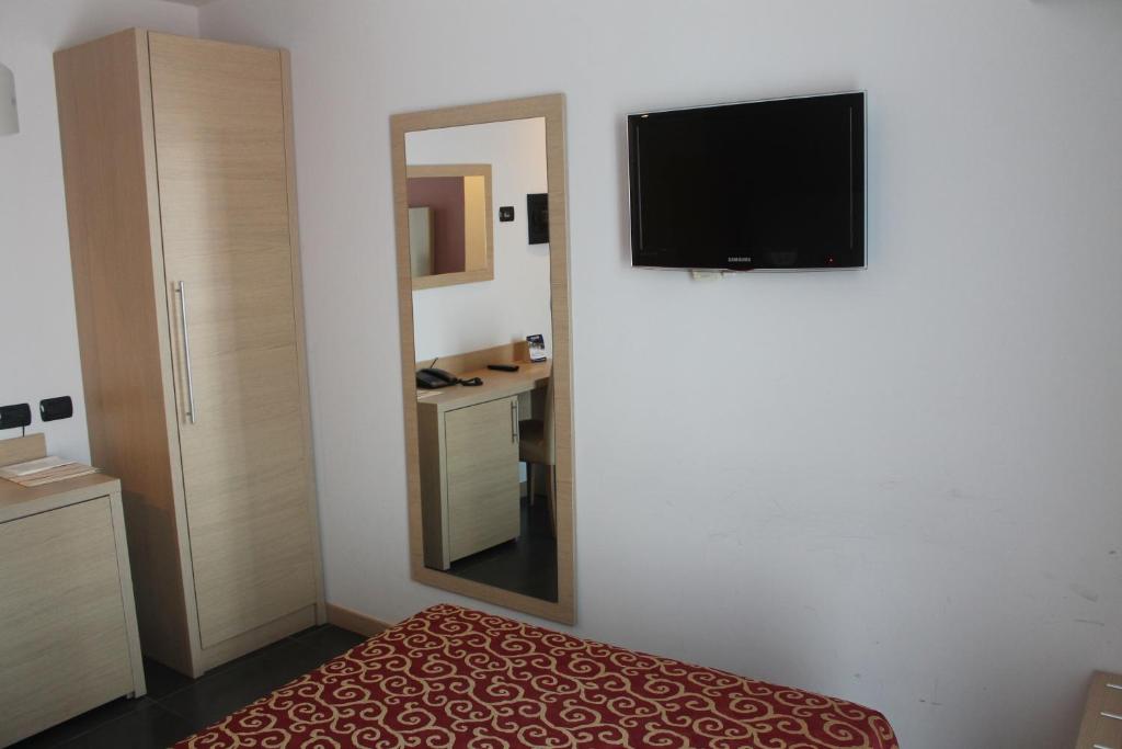 TV a/nebo společenská místnost v ubytování Hotel Eridano