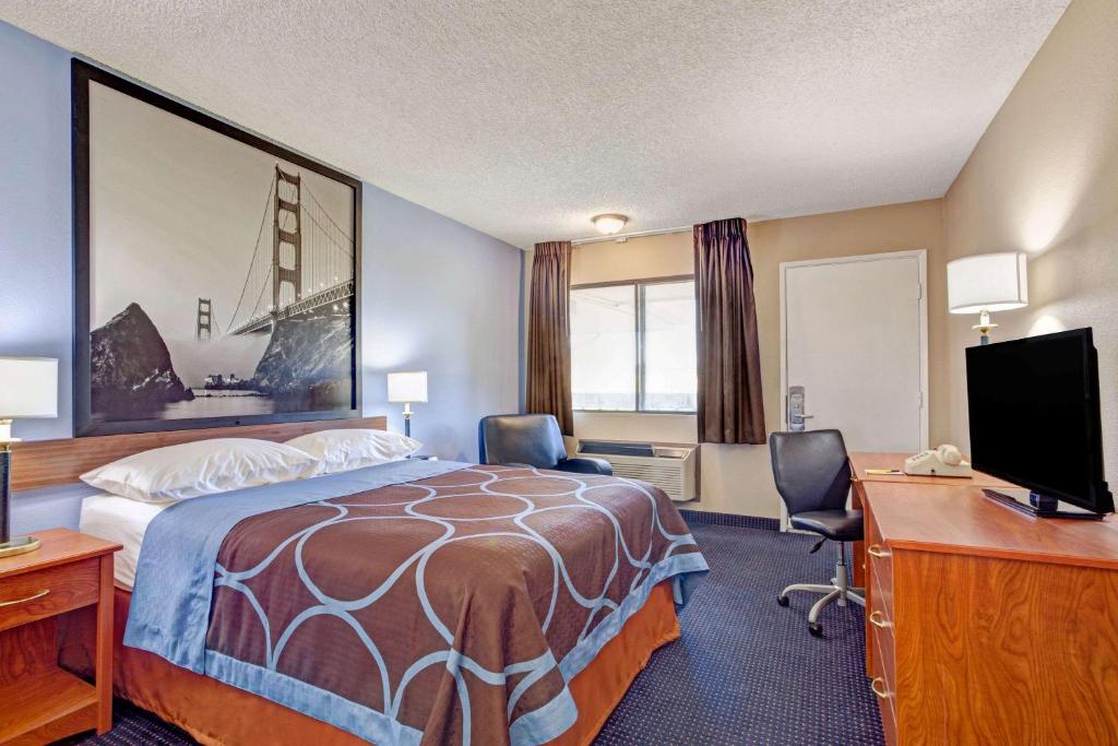 Super 8 by Wyndham Albany Corvallis photo