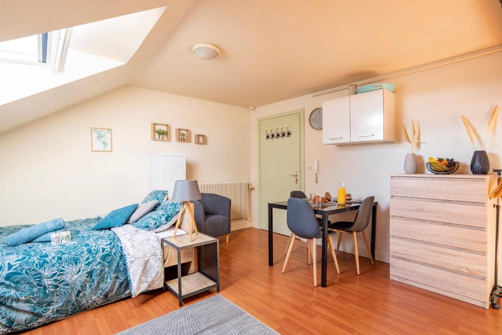 Delight - GOLDEN TREE - WIFI - 20 min St-Croix & Center Parcs - Estudio