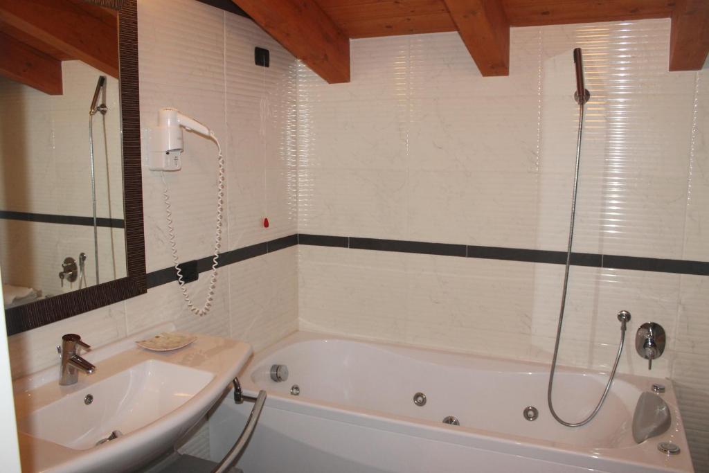 Koupelna v ubytování Hotel Eridano