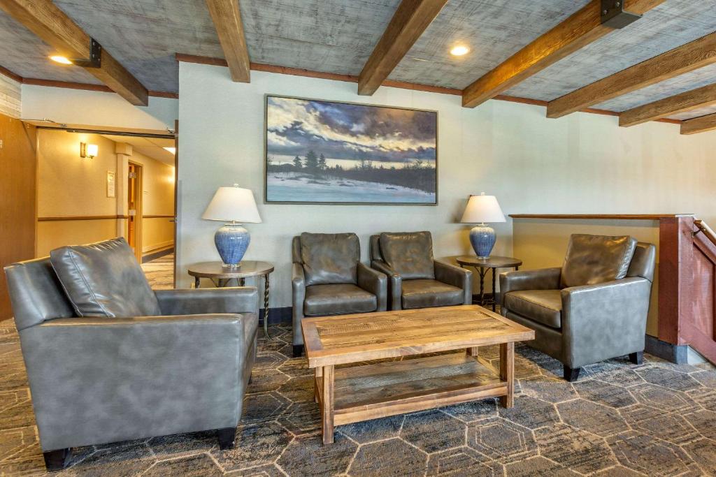 Posezení v ubytování Comfort Inn I-17 & I-40