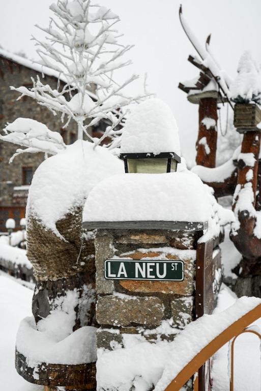 Apartaments La Neu v zimě
