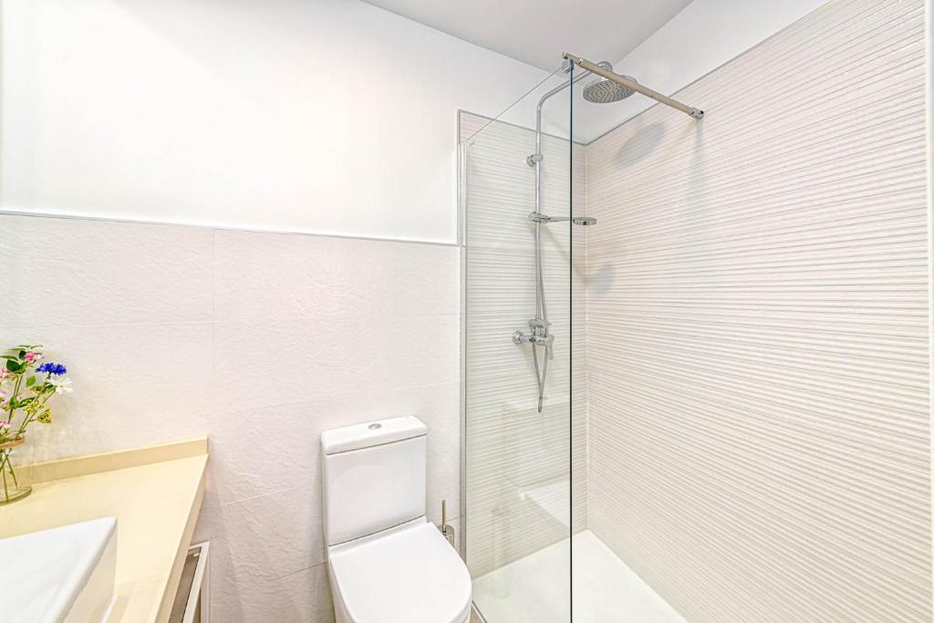 A bathroom at Mira Apartment in Malaga by Solaga Holiday Homes