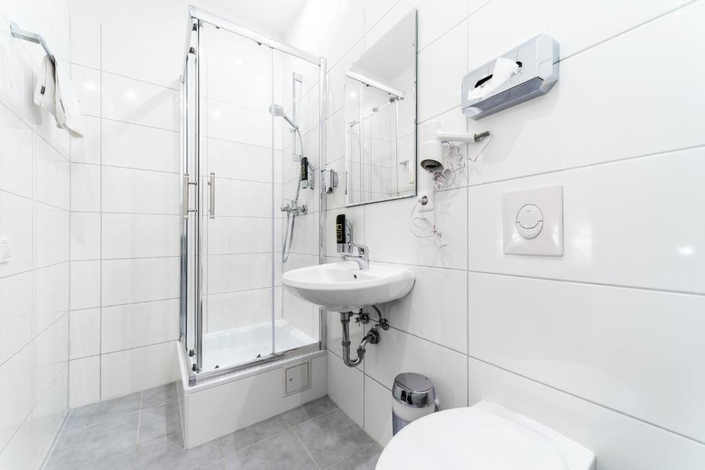 Upper Room Hotel Kurfürstendamm - Resim 19