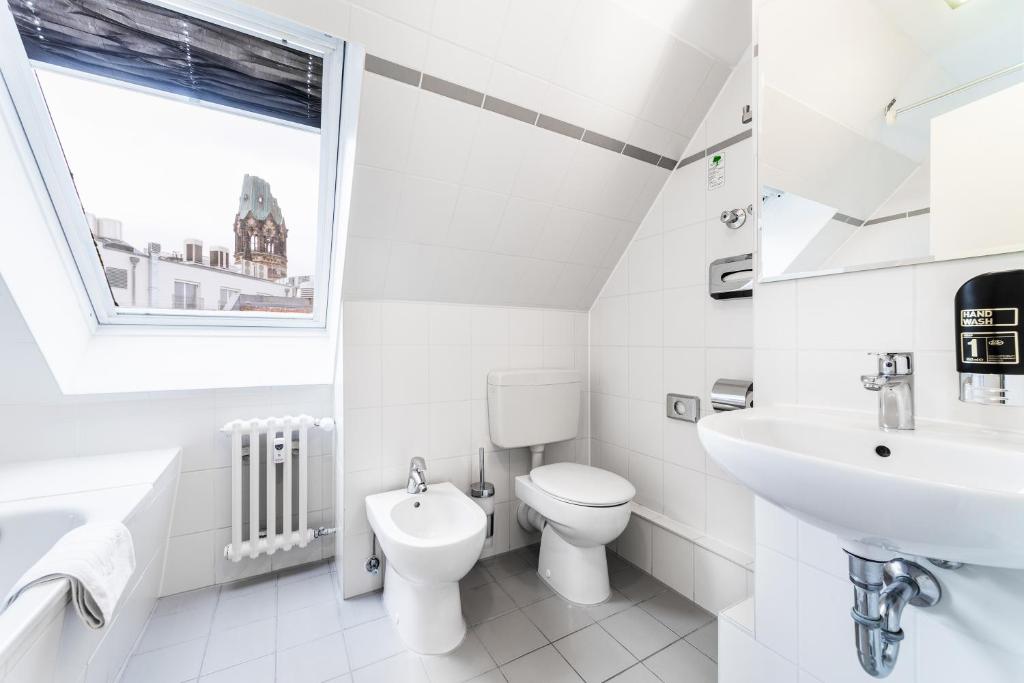 Upper Room Hotel Kurfürstendamm - Resim 7