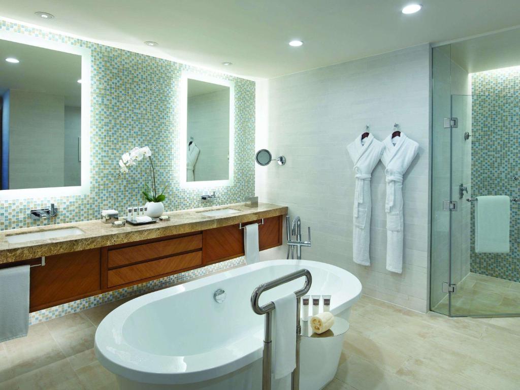 Koupelna v ubytování Swissôtel Al Ghurair Dubai - Deira & Creek