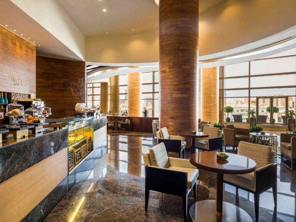 Posezení v ubytování Swissôtel Al Ghurair Dubai - Deira & Creek