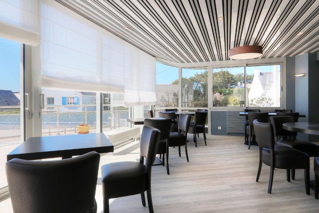 Restaurace v ubytování Best Western Hôtel Le Bellevue Quiberon