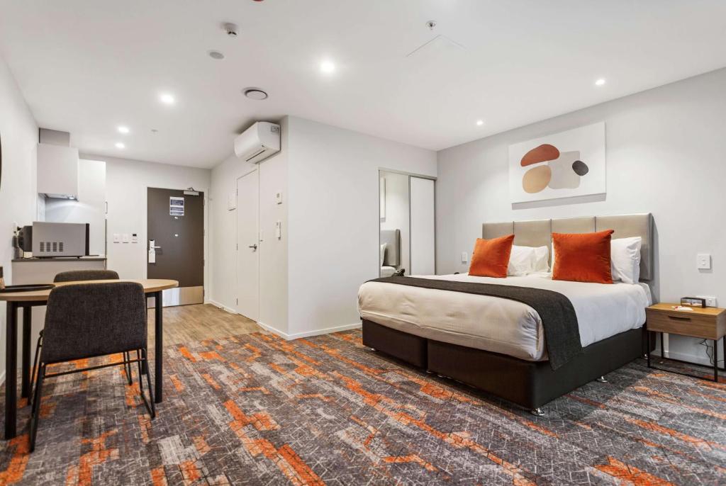 Ramada by Wyndham Newmarket Auckland - Resim 11