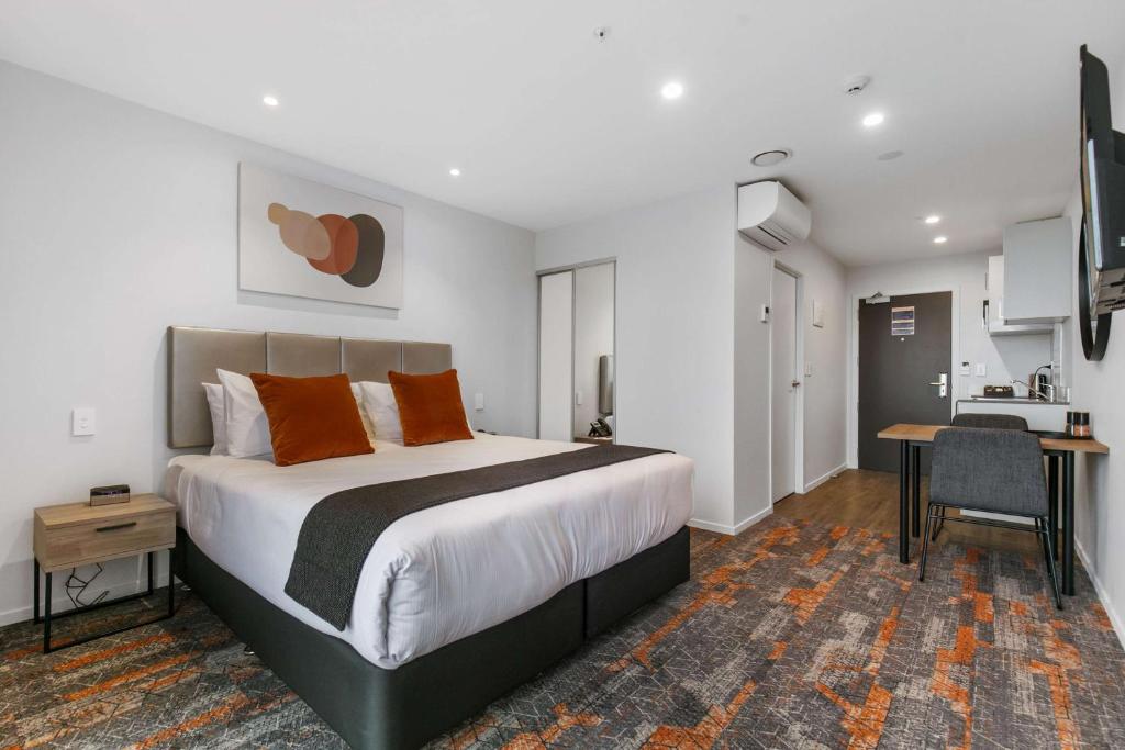 Ramada by Wyndham Newmarket Auckland - Resim 18