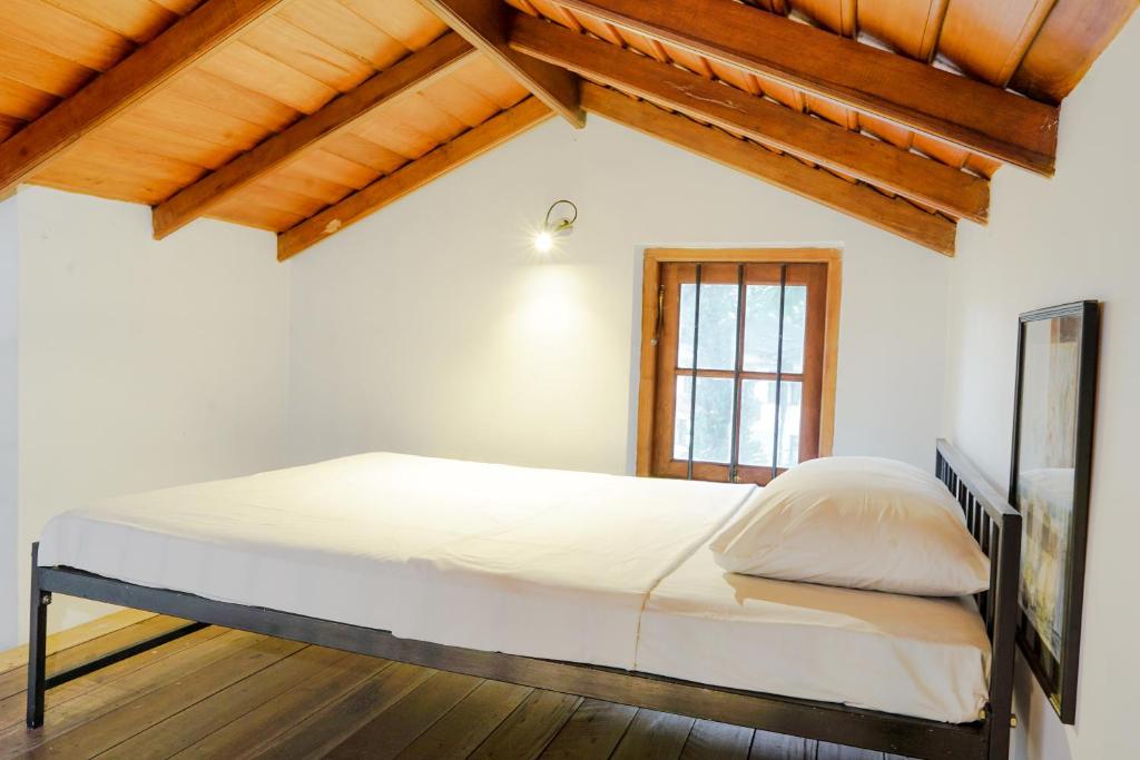 Gruhaya Boutique Villa - 11