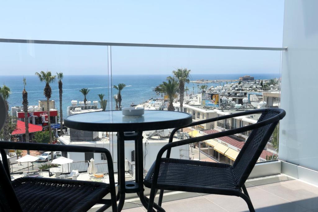 Dionysos Central - 