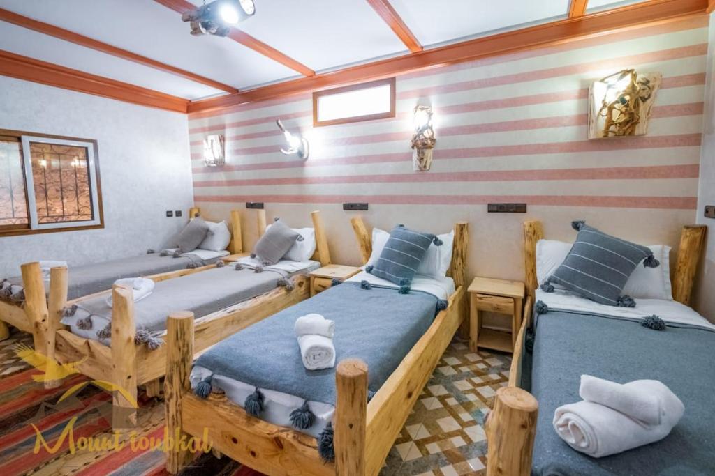 Letto o letti in una camera di Mount Toubkal Lodge