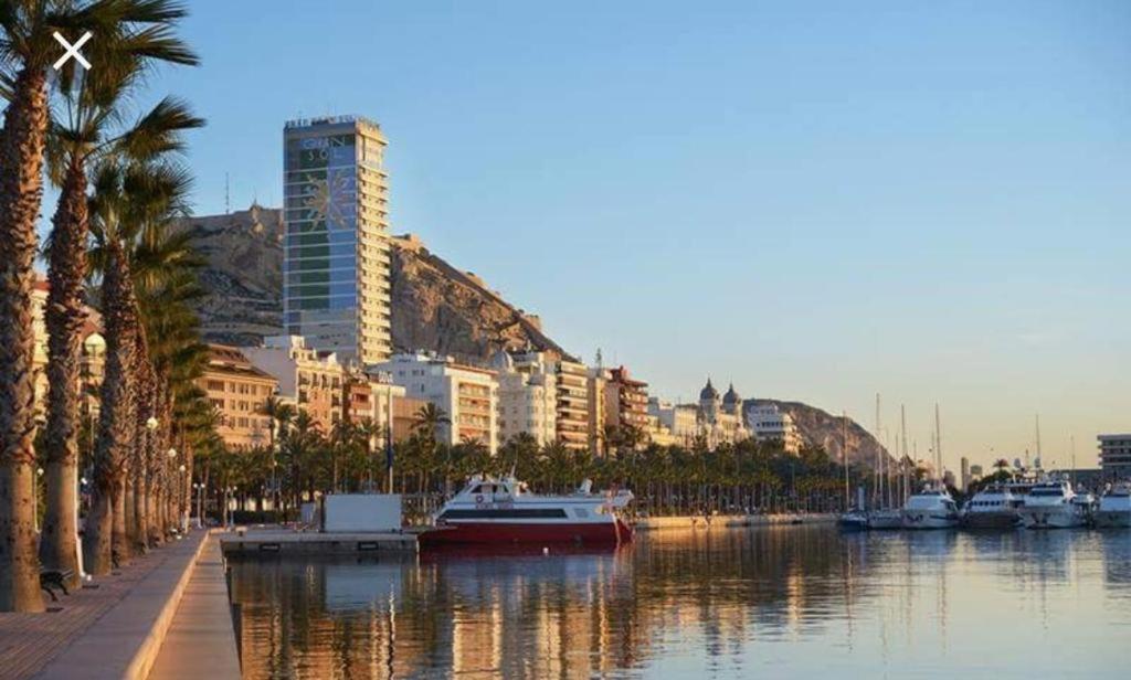 Booking.com: Appartement Alicante Luxury Yacht Harbour 5 ...