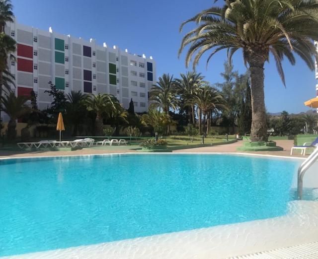 Bazén v ubytování Modern accommodation in Playa del Inglés nebo v jeho okolí